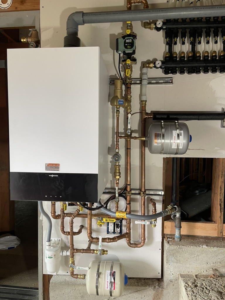Viessmann wall-hung boiler with radiant manifold